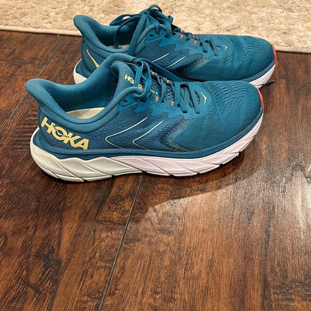 Hoka One One Womens Arahi 5 1115012 MBLGR Blue Running Shoes Sneakers Size 7 B